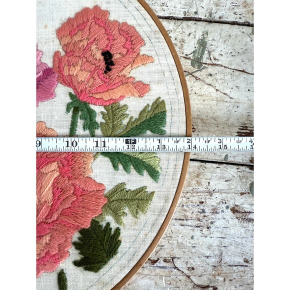 Vintage Handmade Floral Embroidery Hoop Wall Art 14" - Picture 4 of 6